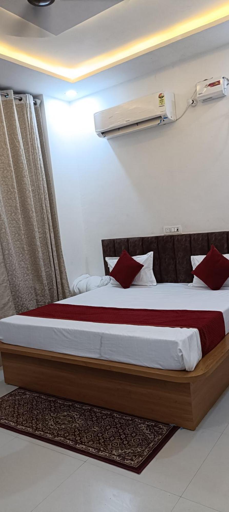 Ganga Palace -near Prem Mandir Hotel Vrindavan