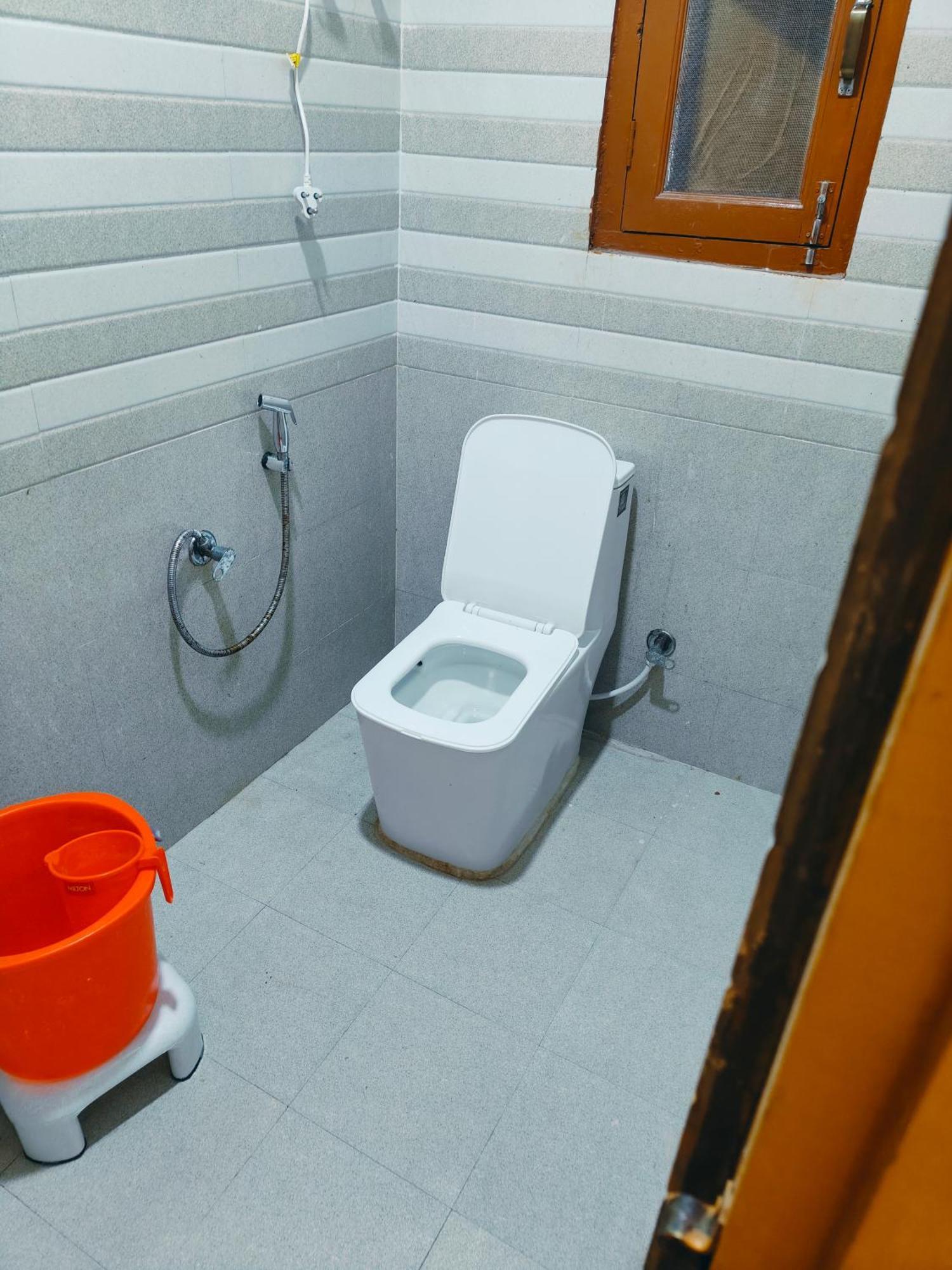 Ganga Palace -near Prem Mandir Hotel 3*