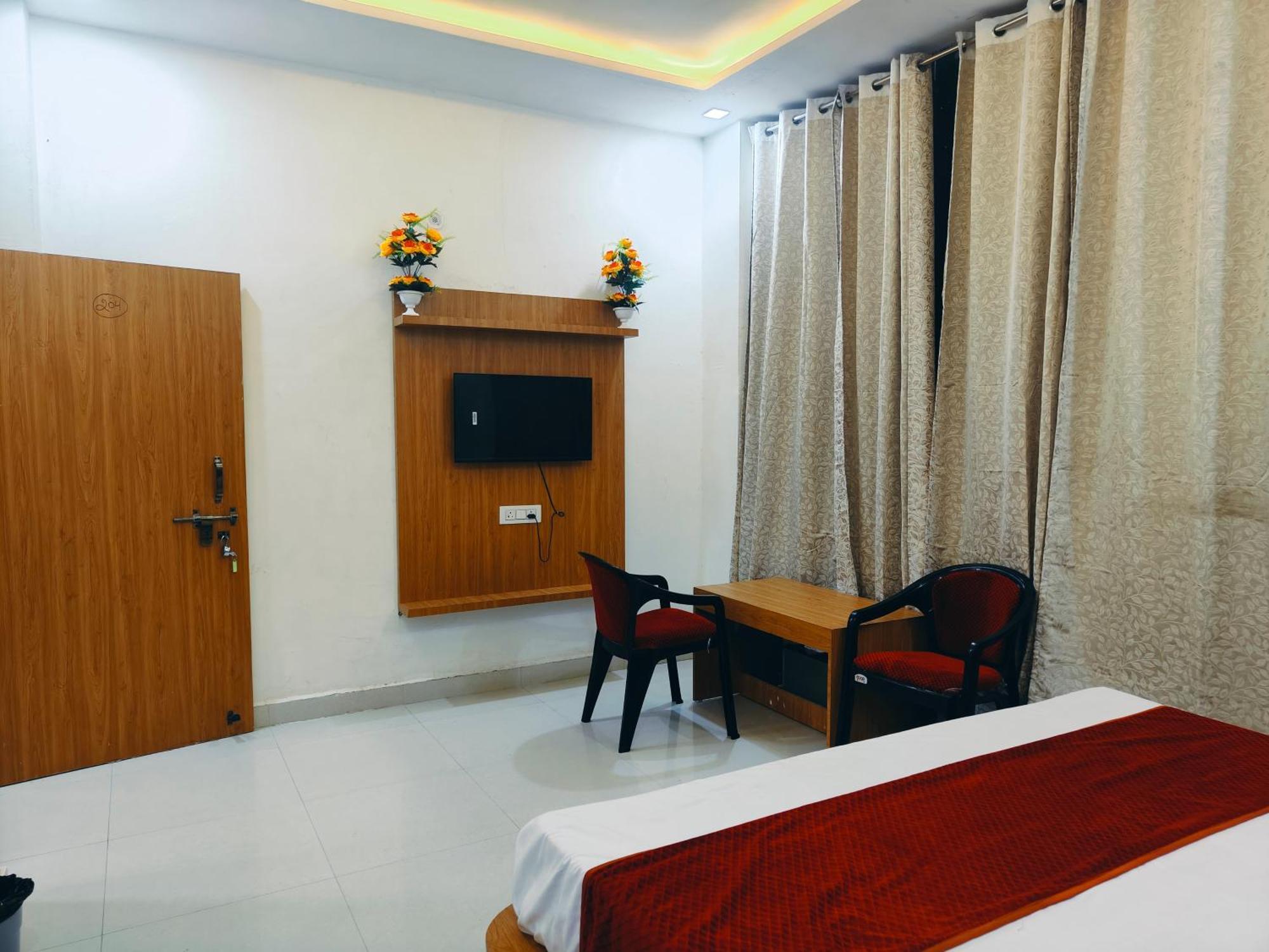 Ganga Palace -near Prem Mandir Hotel Vrindavan